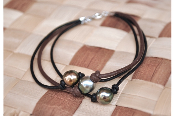 Bracelet 3 perles sur cuir