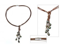 "Tetia" leather necklace